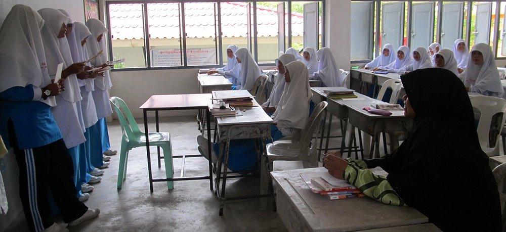 muslim-students-classroom