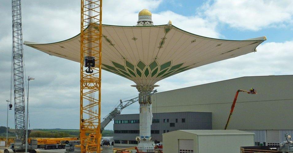 worlds largest umbrellah in makkah