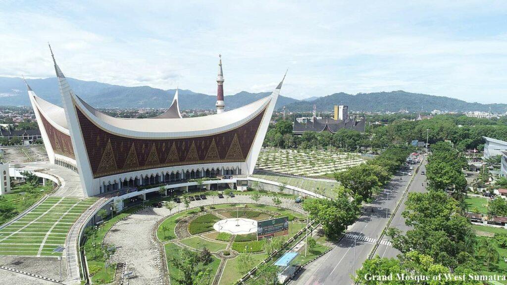 grand mosque of west sumatra